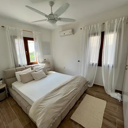 Hera * Pissouri