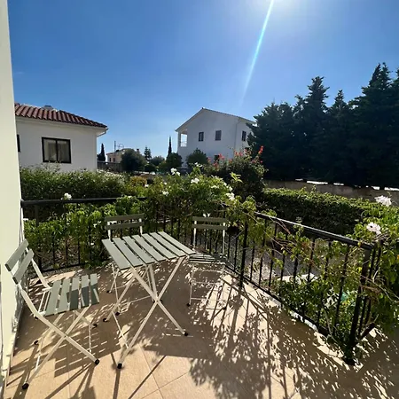 Hera * Pissouri